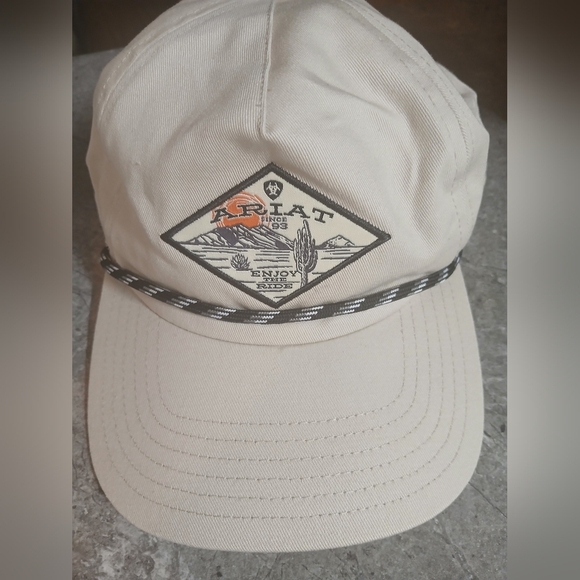 Ariat Other - Ariat Desert Scene Stone Snapback,khaki. 100% Cotton. Mens